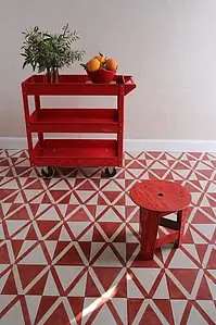 Dekorativt stykke, Farve rød,hvid, Stil håndlavet, Cement, 20x20 cm, Overflade mat